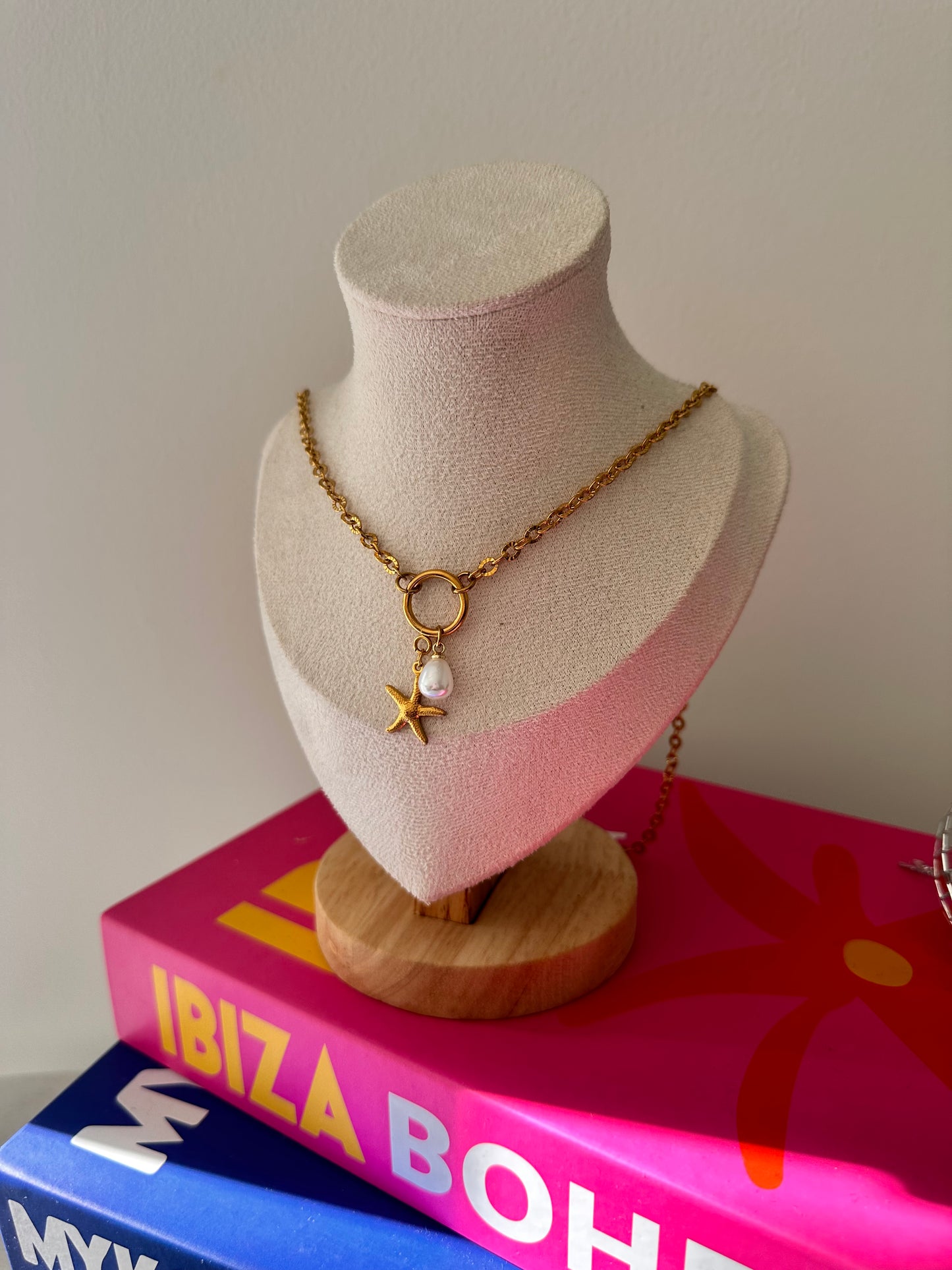 Collier ALEXA