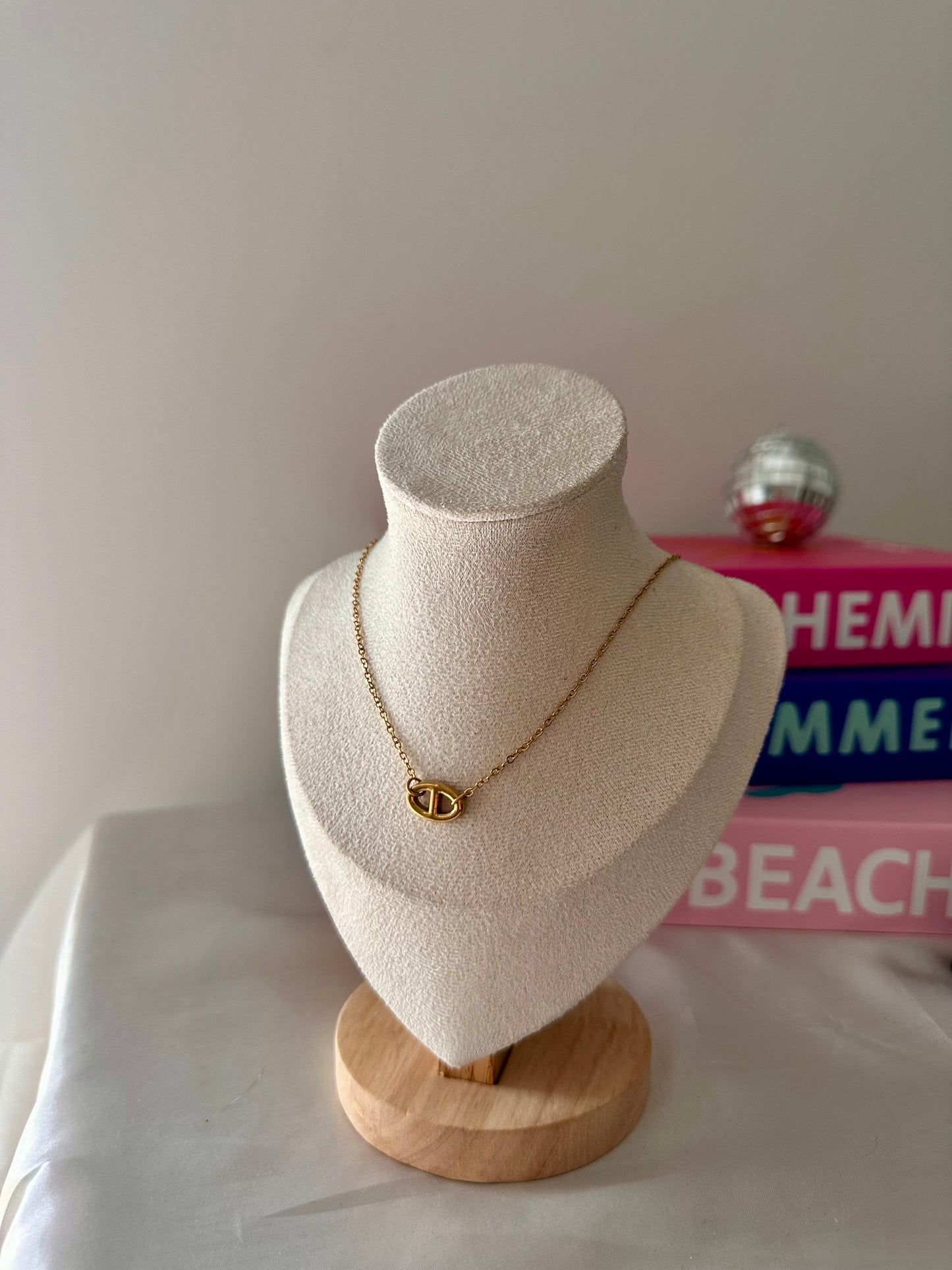 Collier MYA
