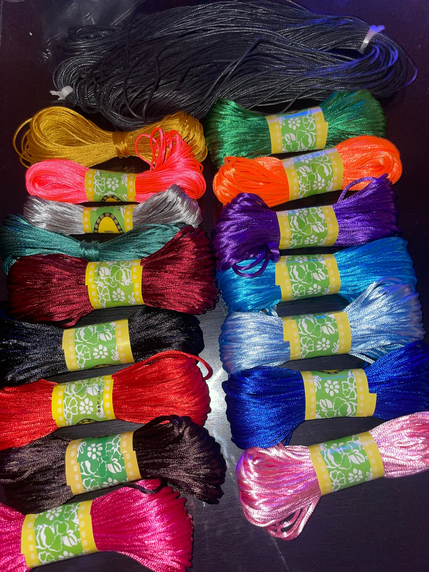 Collier pastille chiffre en acier inoxydable ajustable