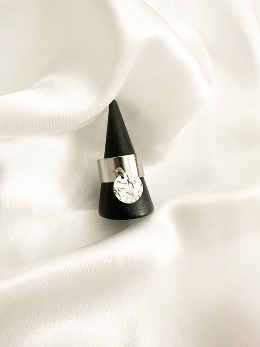 Bague pastille martelée en acier inoxydable ajustable