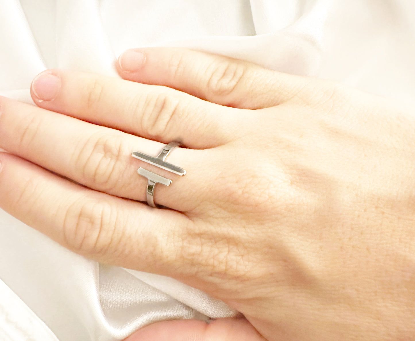 Bague IONA argenté en acier inoxydable