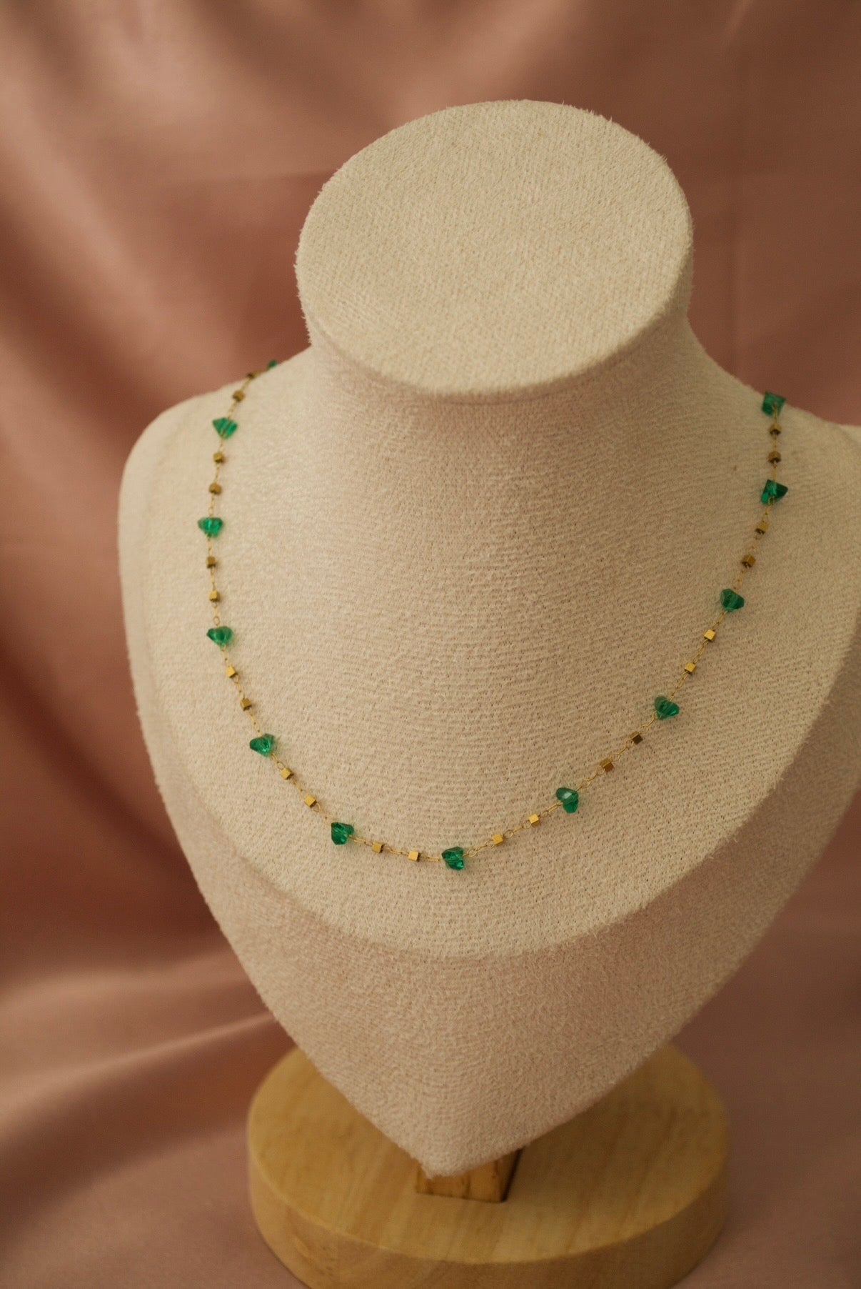 Collier EMY