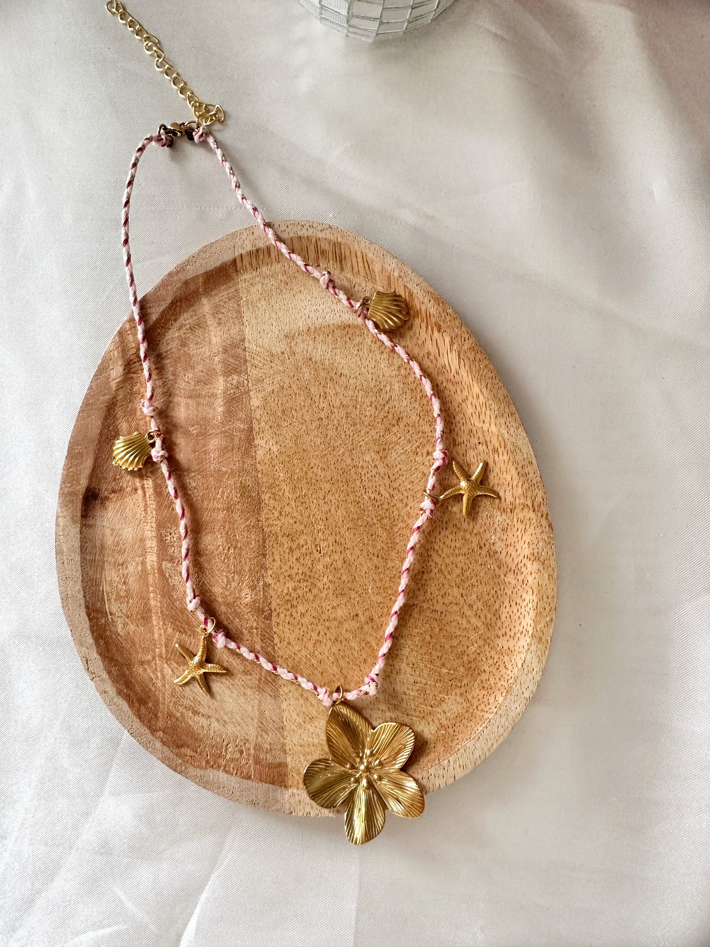 Collier SARA
