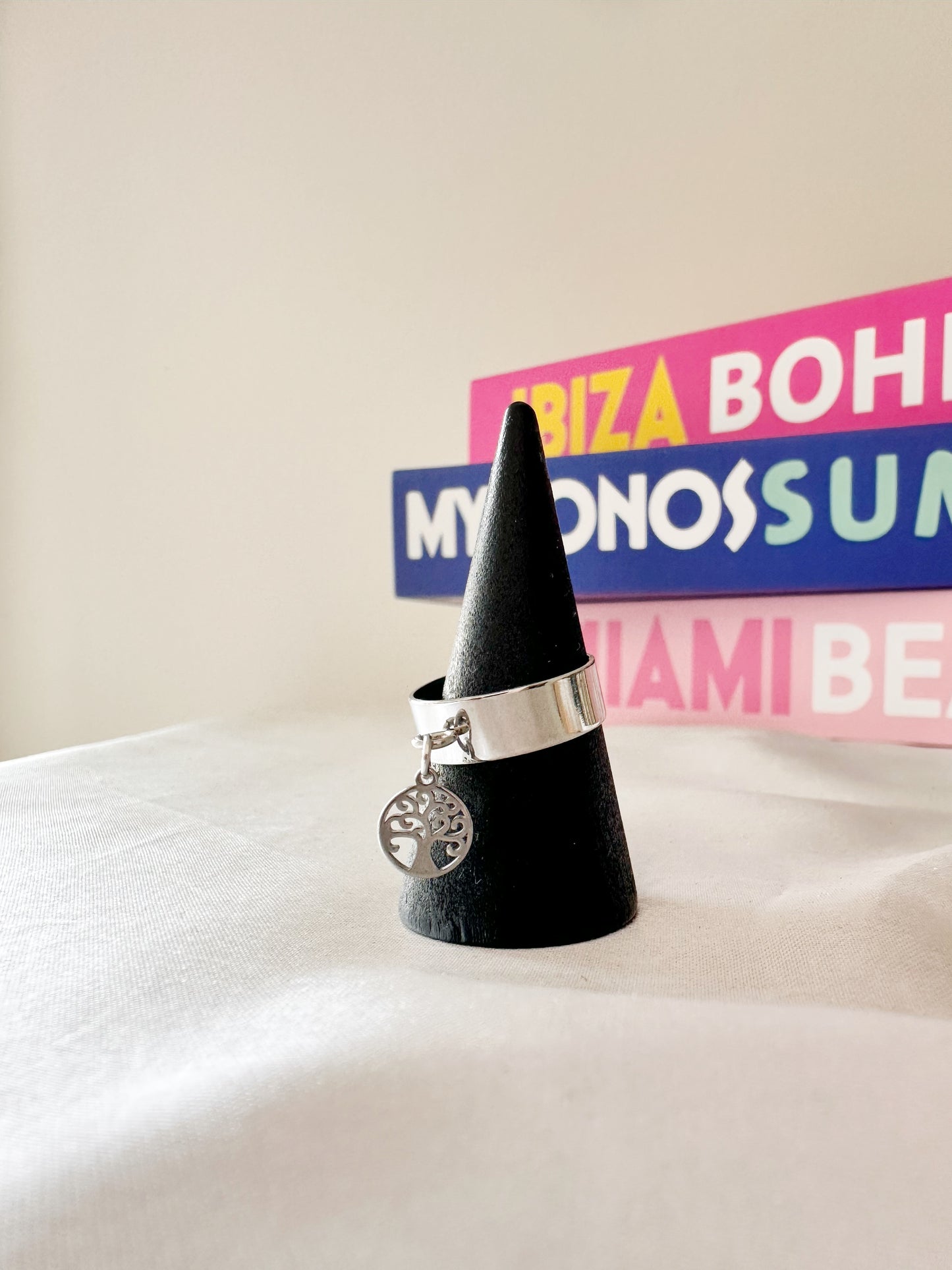 Bague fine pastille arbre de vie en acier inoxydable ajustable