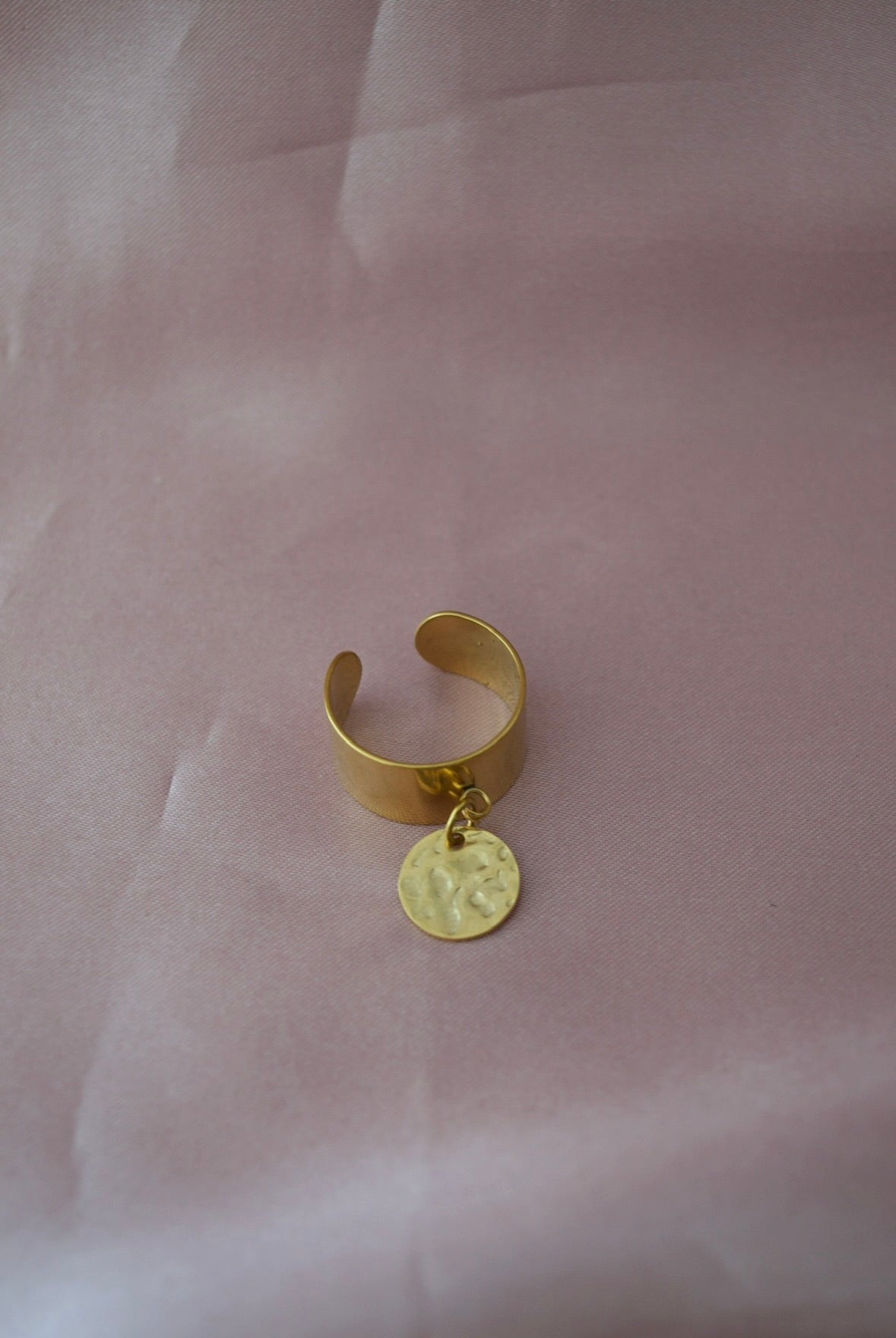 Bague pastille martelée