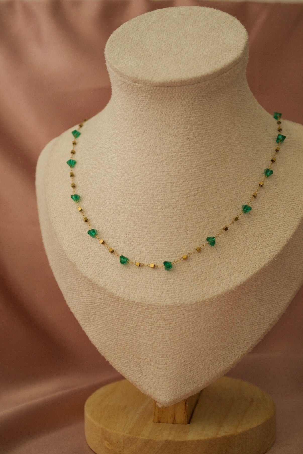 Collier EMY